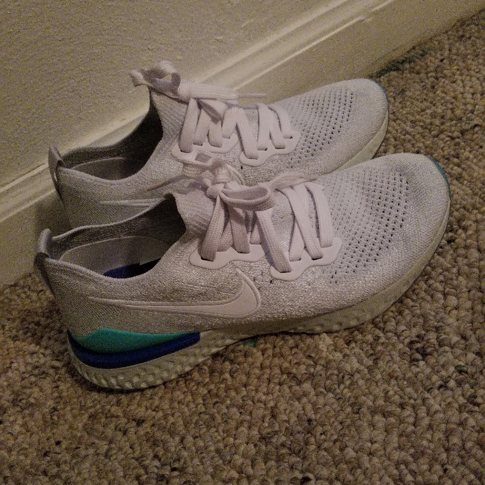 Athletic shoes